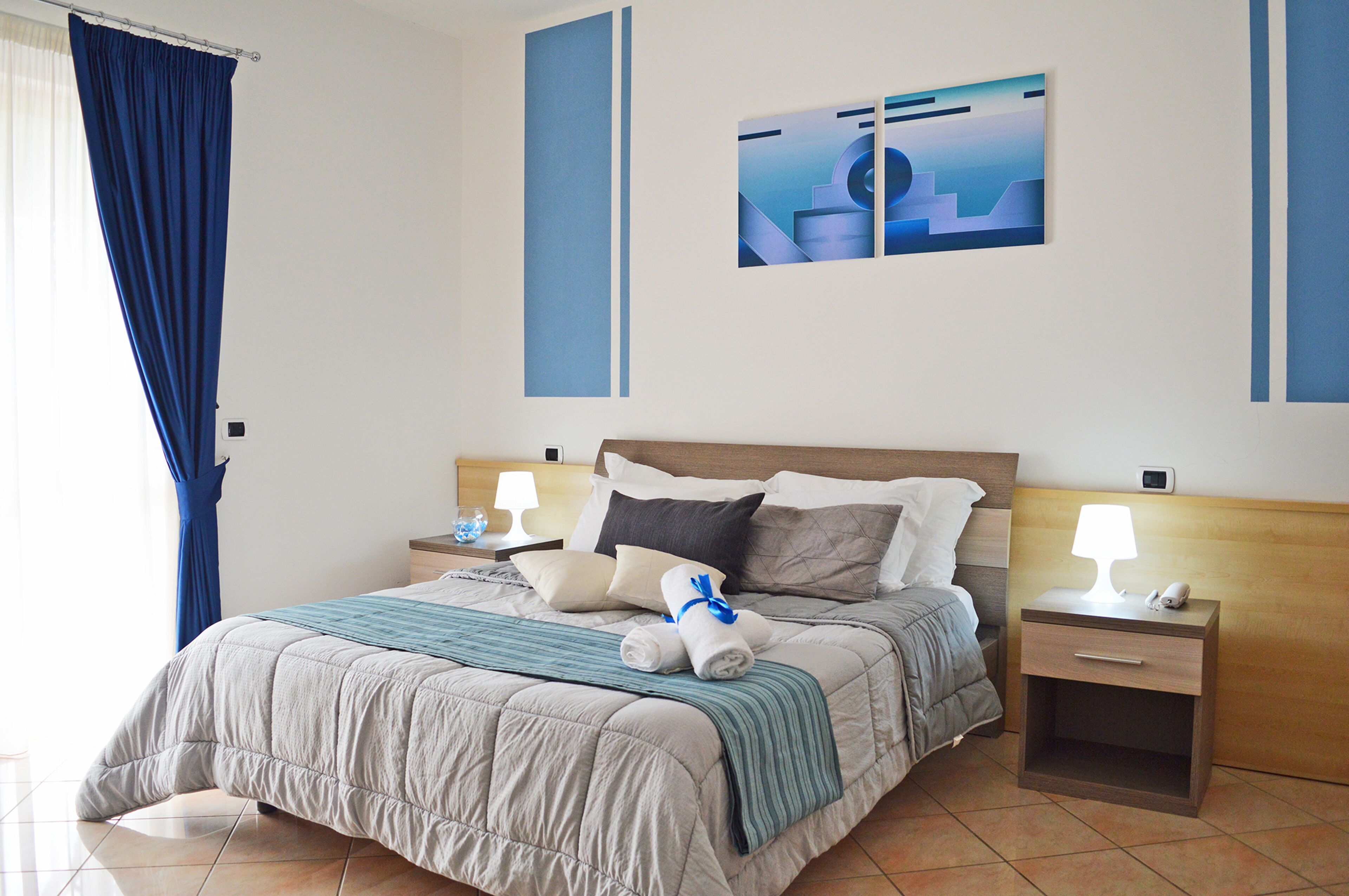 superior double room, balcony | minibar, in-room safe, desk, free wifi
