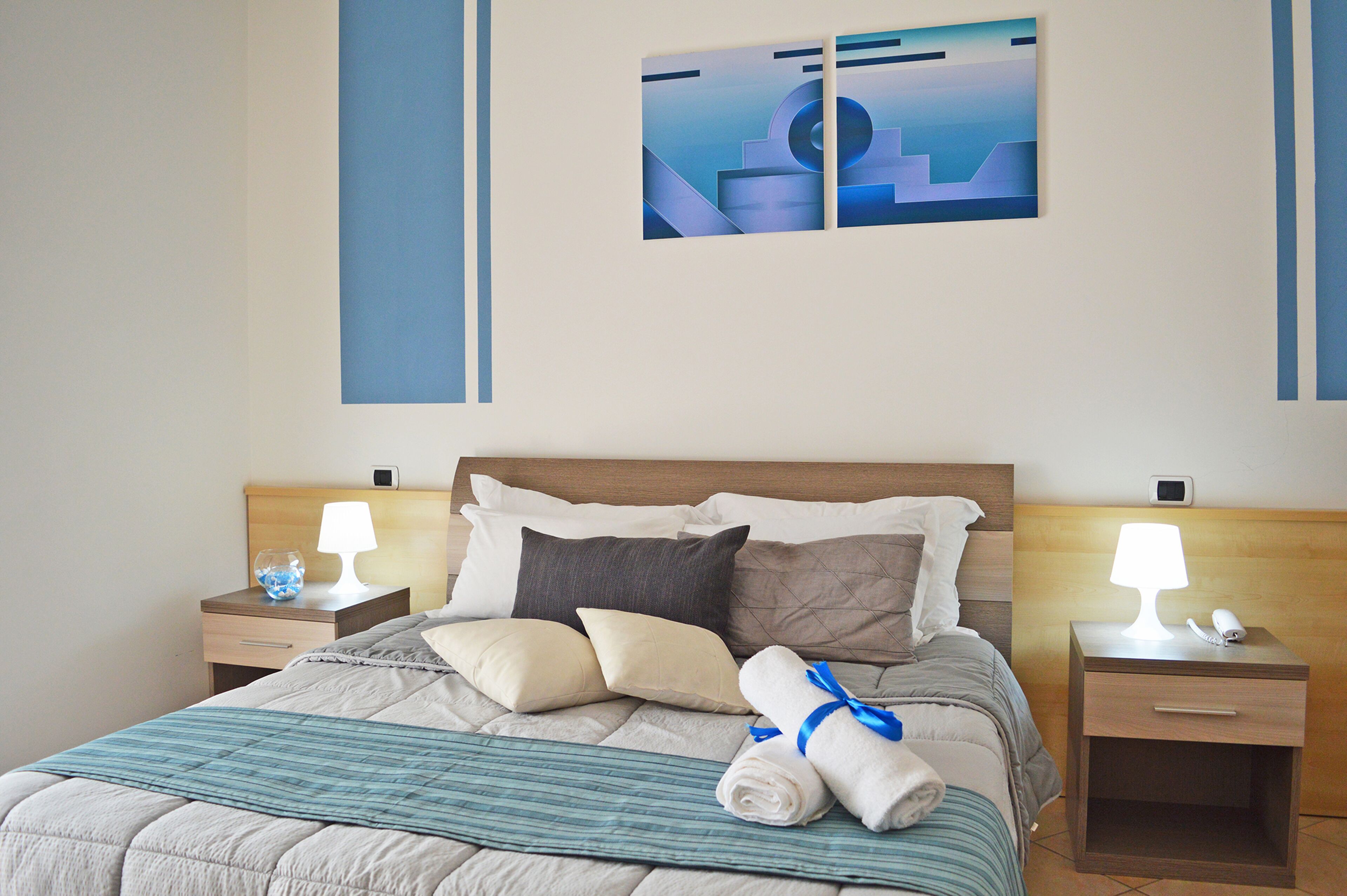 superior double room, balcony | minibar, in-room safe, desk, free wifi