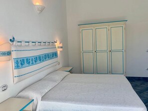 2 bedrooms, iron/ironing board, free cots/infant beds, free WiFi - Solaria Apartment III (Budoni)