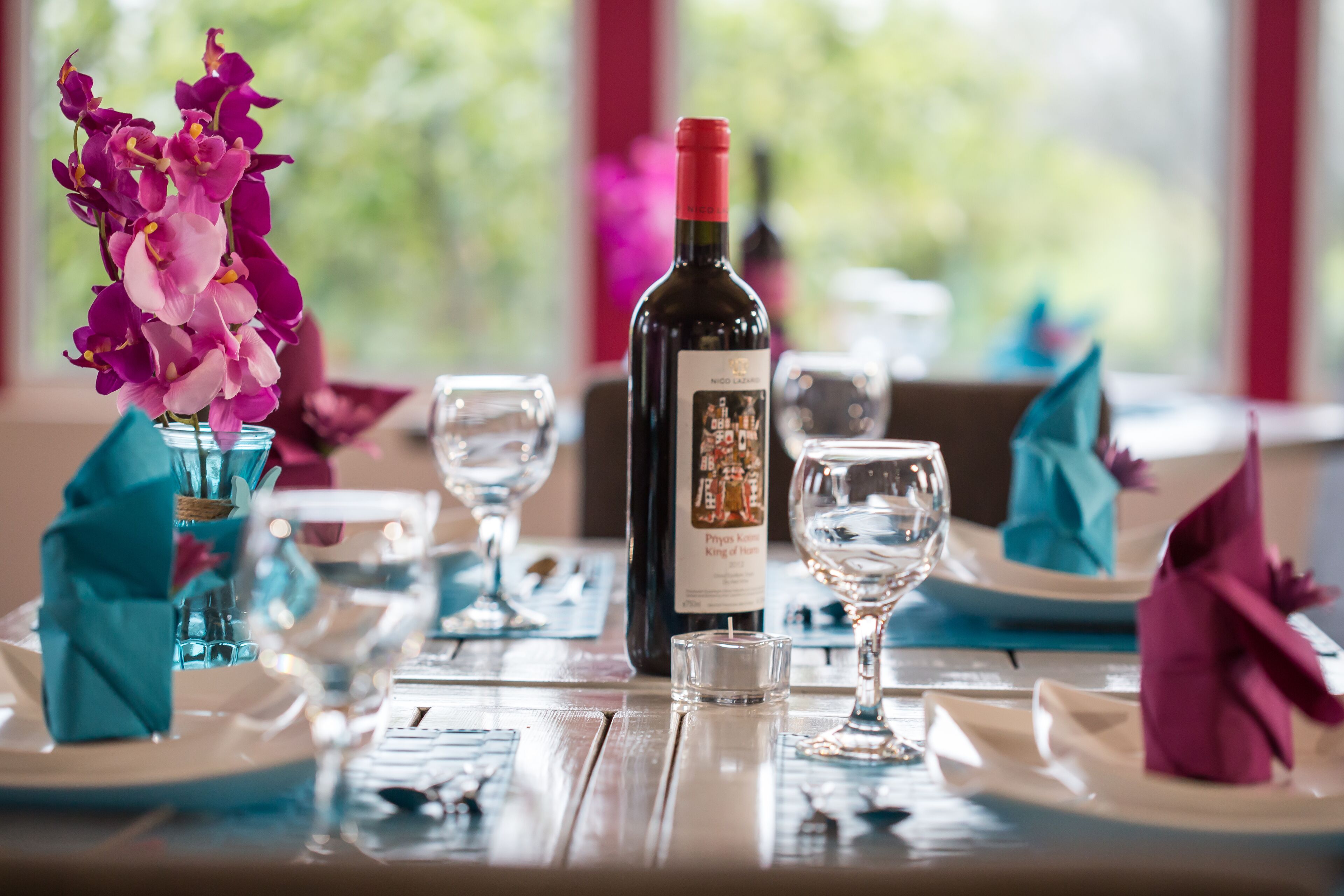 lunch and dinner served