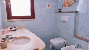 Apartment, 2 Bedrooms | Bathroom