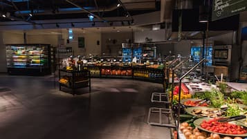 Desayuno buffet todos los días (EUR 13.50 por persona)