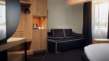 Deluxe Double Room | In-room safe, laptop workspace, free WiFi, bed sheets