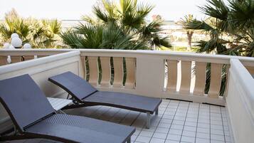 Superior Large con Balcone Vista Mare | Minibar, in-room safe, free WiFi