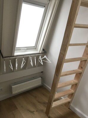 Apartment, Küche | 2 Schlafzimmer, Bügeleisen/Bügelbrett, kostenloses WLAN, Bettwäsche