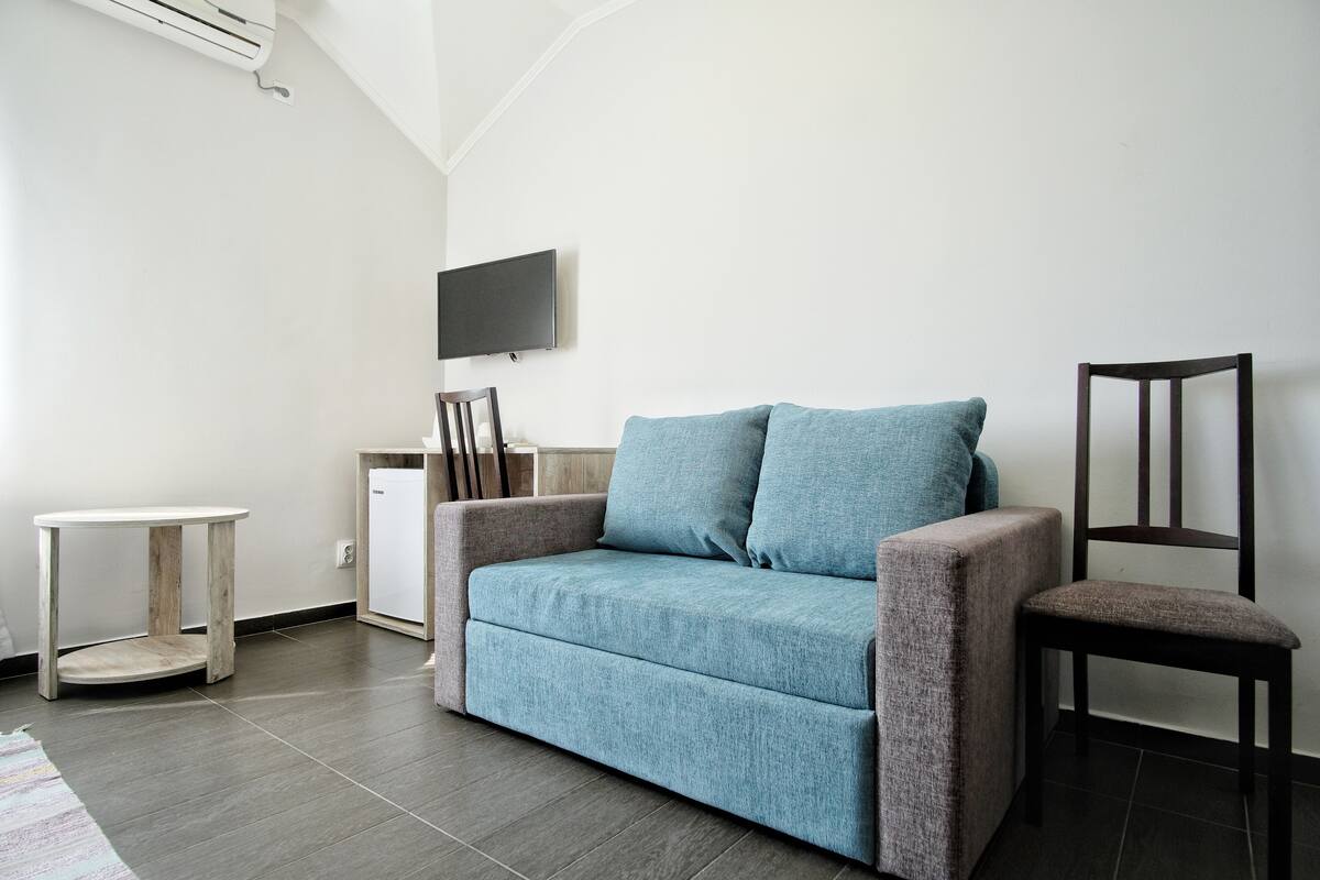 In-room safe, blackout curtains, iron/ironing board, free WiFi