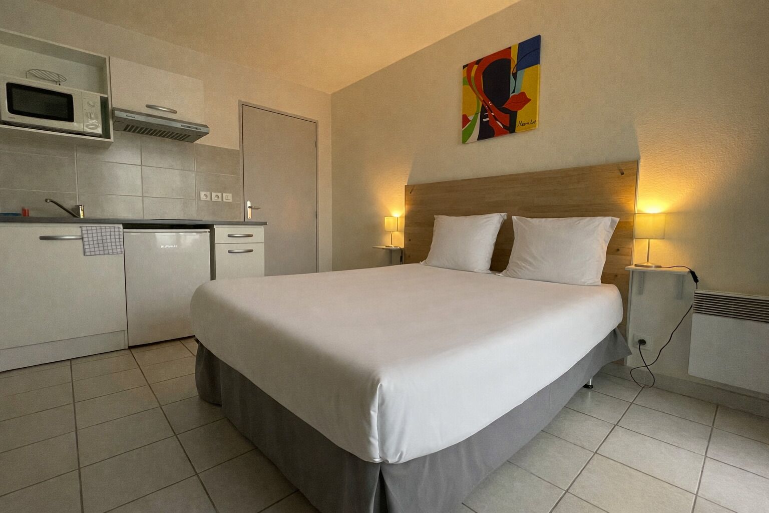 Standard Studio, 1 Double Bed | Individually furnished, desk, blackout drapes, soundproofing