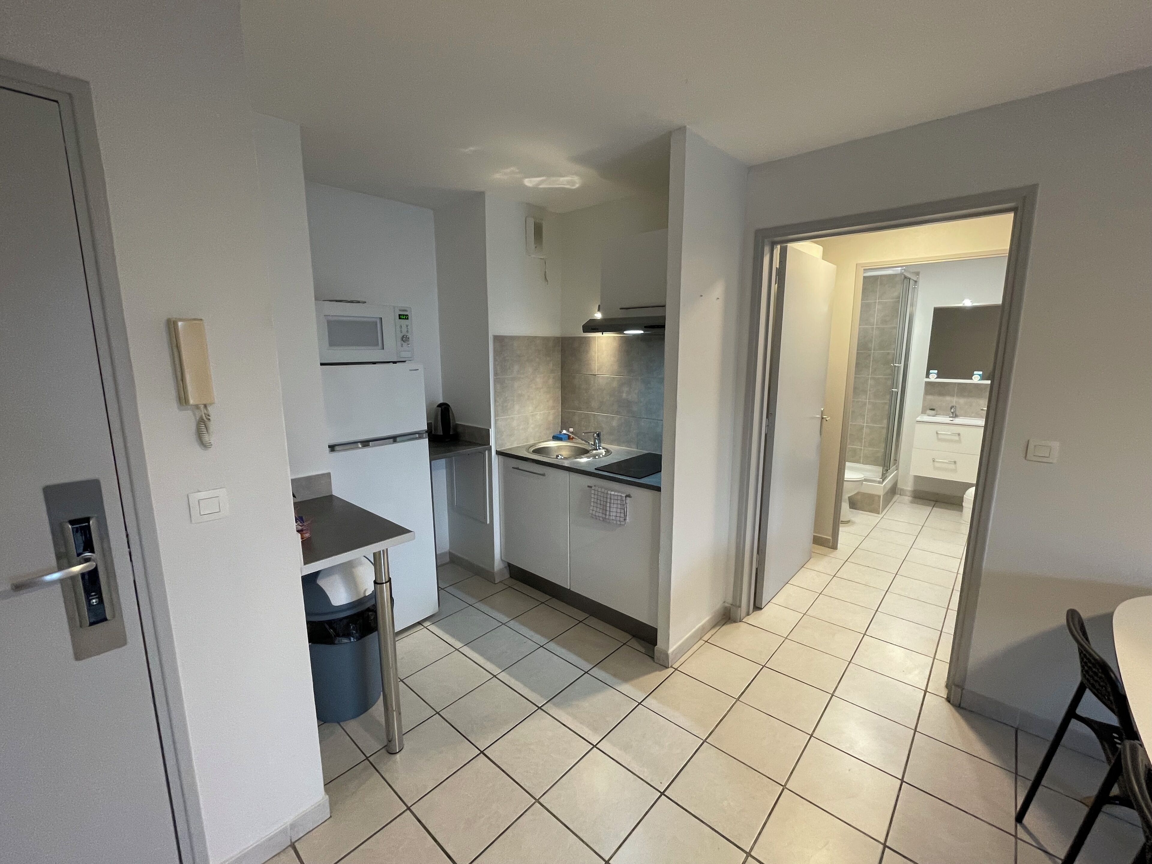 Standard Apartment, 1 Bedroom | Private kitchen | Fridge, microwave, stovetop, coffee/tea maker