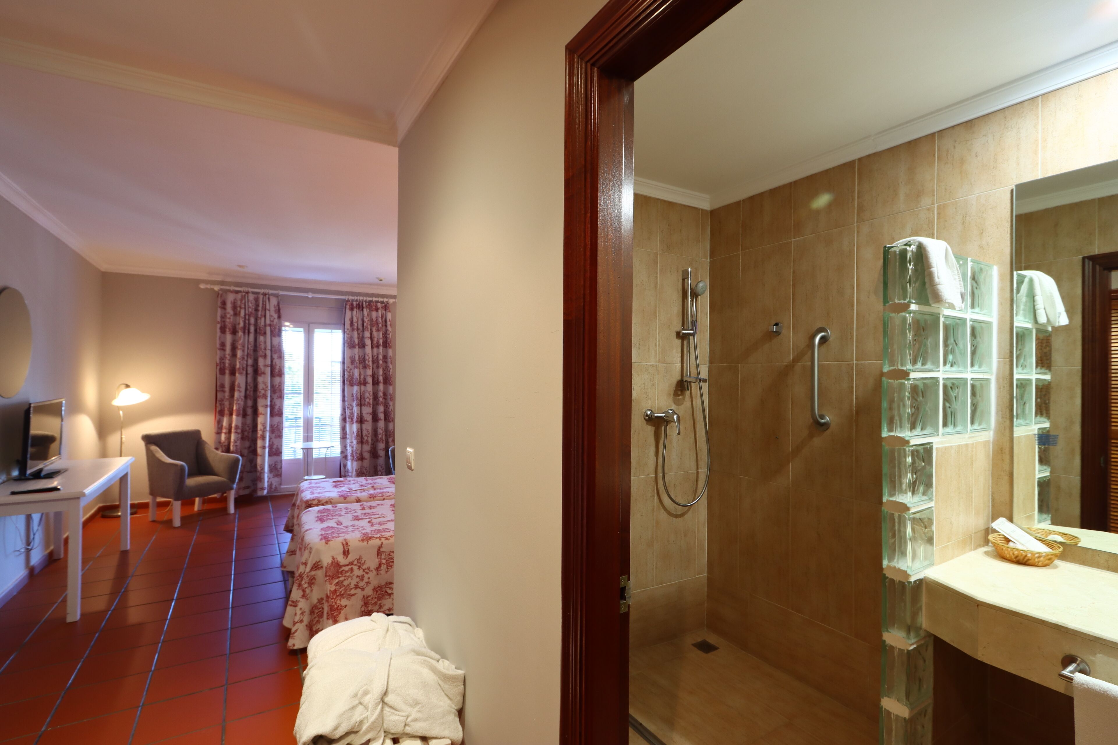 1 bedroom, desk, blackout curtains, free wifi