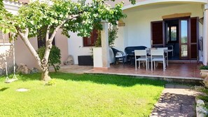 Apartment, 2 Bedrooms | Garden view