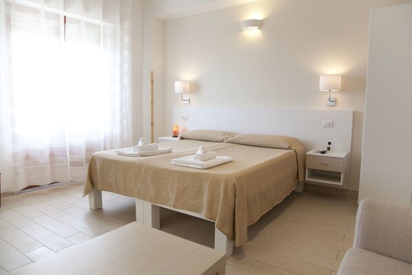 Chambre Quadruple Familiale, salle de bains attenante, rez-de-chaussée