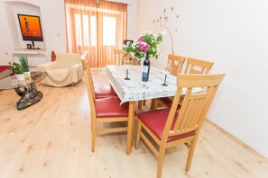 xxx | In-room dining - Apartmani Villa Sol (Ston)