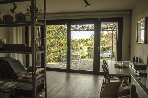 Dreibettzimmer, eigenes Bad, Poolblick