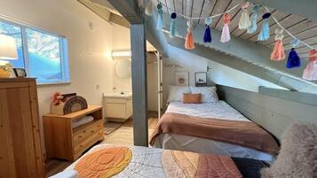 Condo, 2 Bedrooms | 2 bedrooms