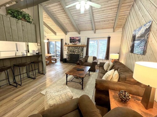 2 Bedrooms Standard Condos by RedAwning