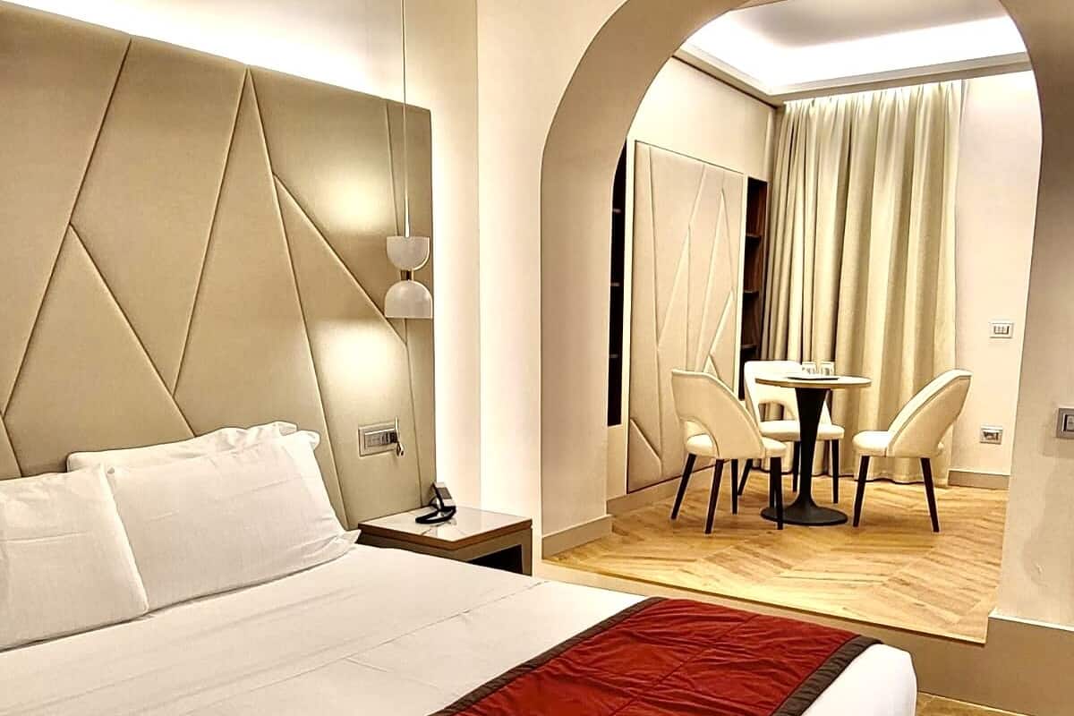 Suite Monolocale Junior, Edificio Separato | 1 phòng ngủ, bộ đồ giường cao cấp, chăn bông, minibar 