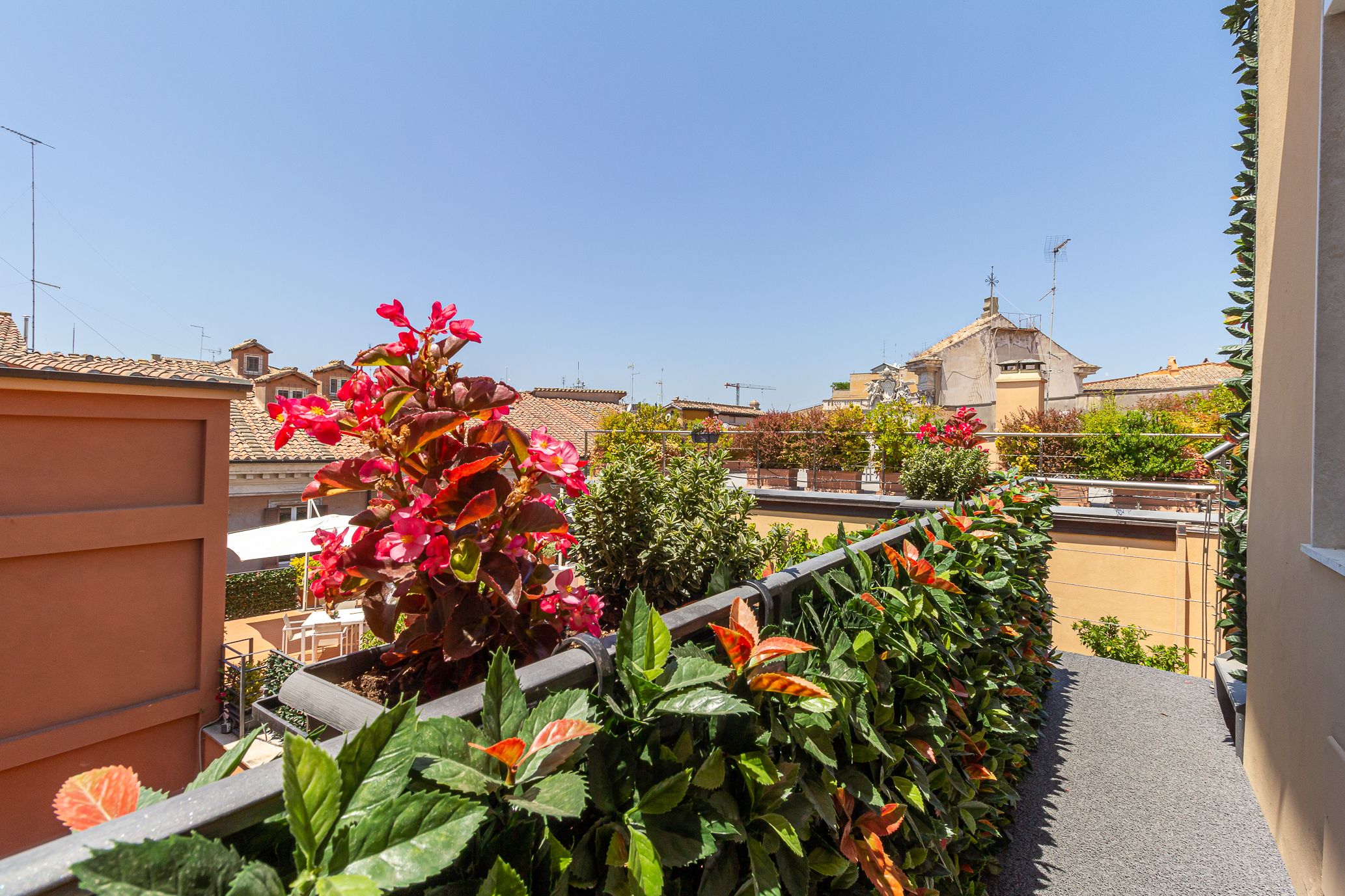 1 bedroom, premium bedding, down duvets, minibar