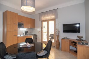 Two - Bedroom Apartment with Sea View | Wohnbereich