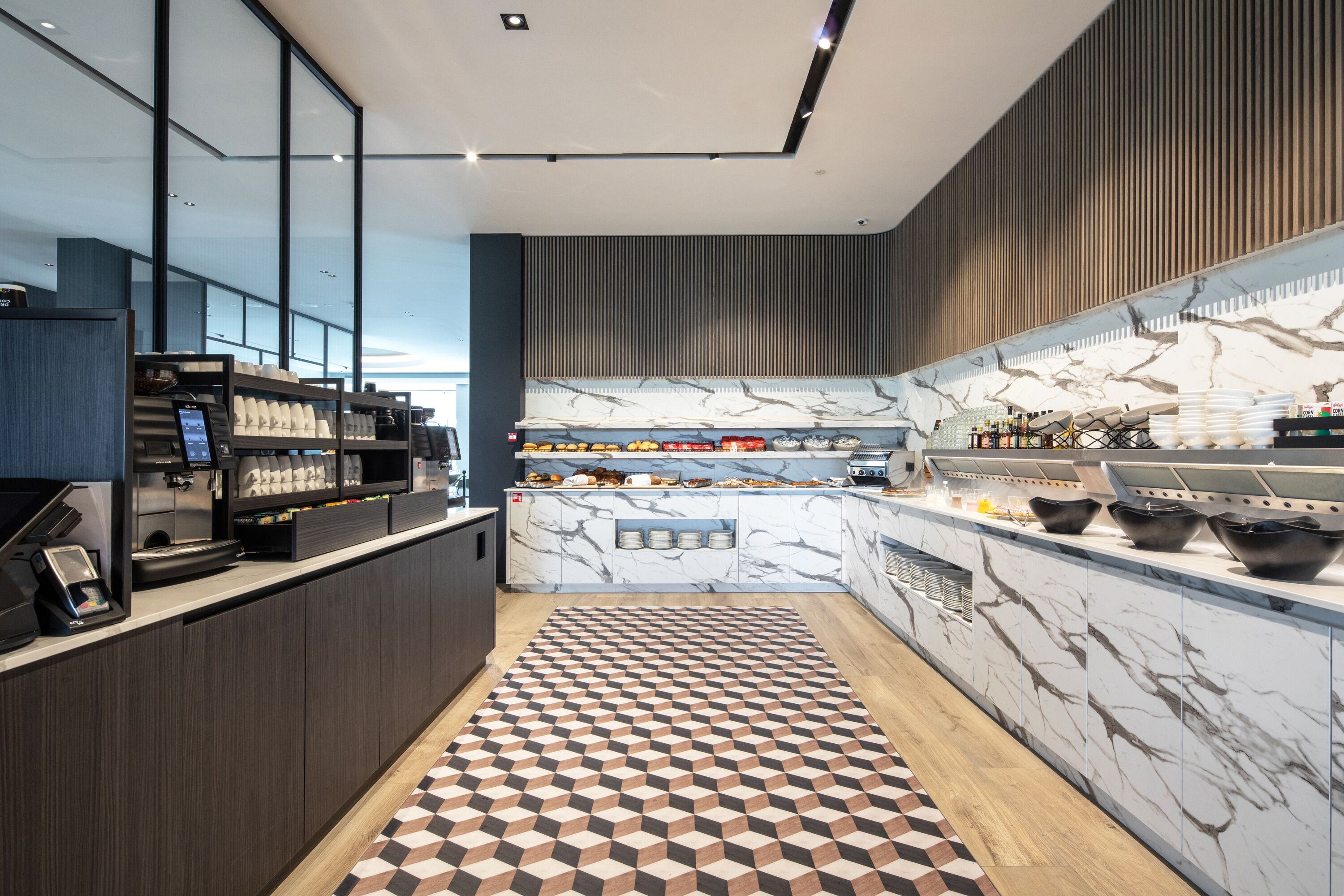 Frokostbuffé hver dag (EUR 21.50 per person)