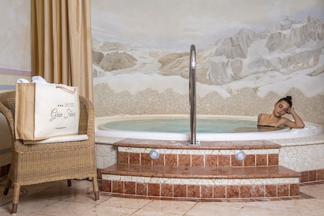 Bañera de hidromasaje interior