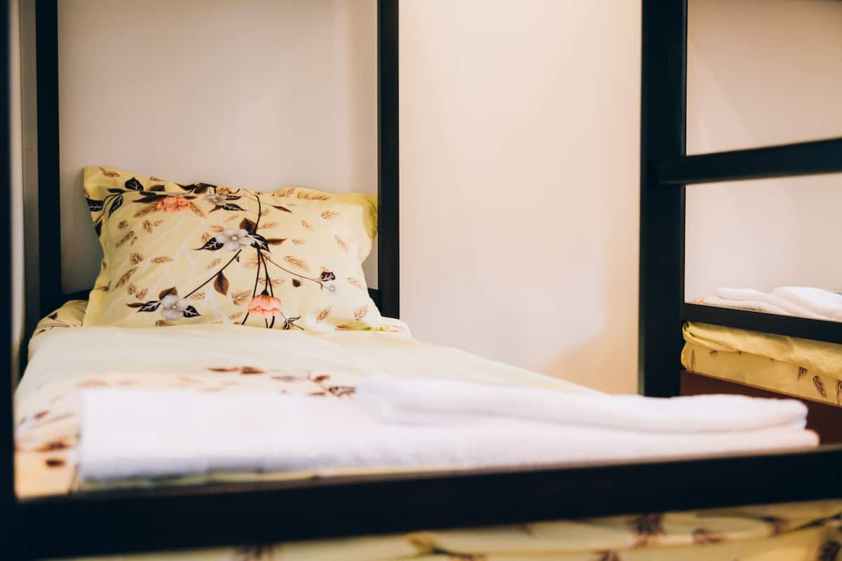 Gemeinsamer Schlafsaal, Gemischter Schlafsaal (1 Bed in 10 Person Dorm) | Hochwertige Bettwaren, schallisolierte Zimmer, Bügeleisen/Bügelbrett