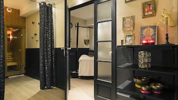 Parihoitohuone(ita), hierontapalveluita