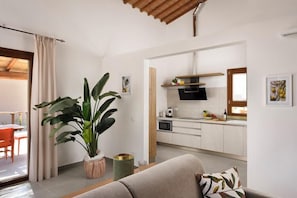 Villa | Eigene Küche | Kühlschrank, Mikrowelle, Herdplatte, Geschirrspüler