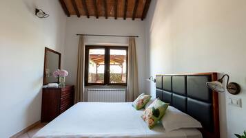 Appartamento, 1 camera da letto | Una cassaforte in camera, tende oscuranti, insonorizzazione