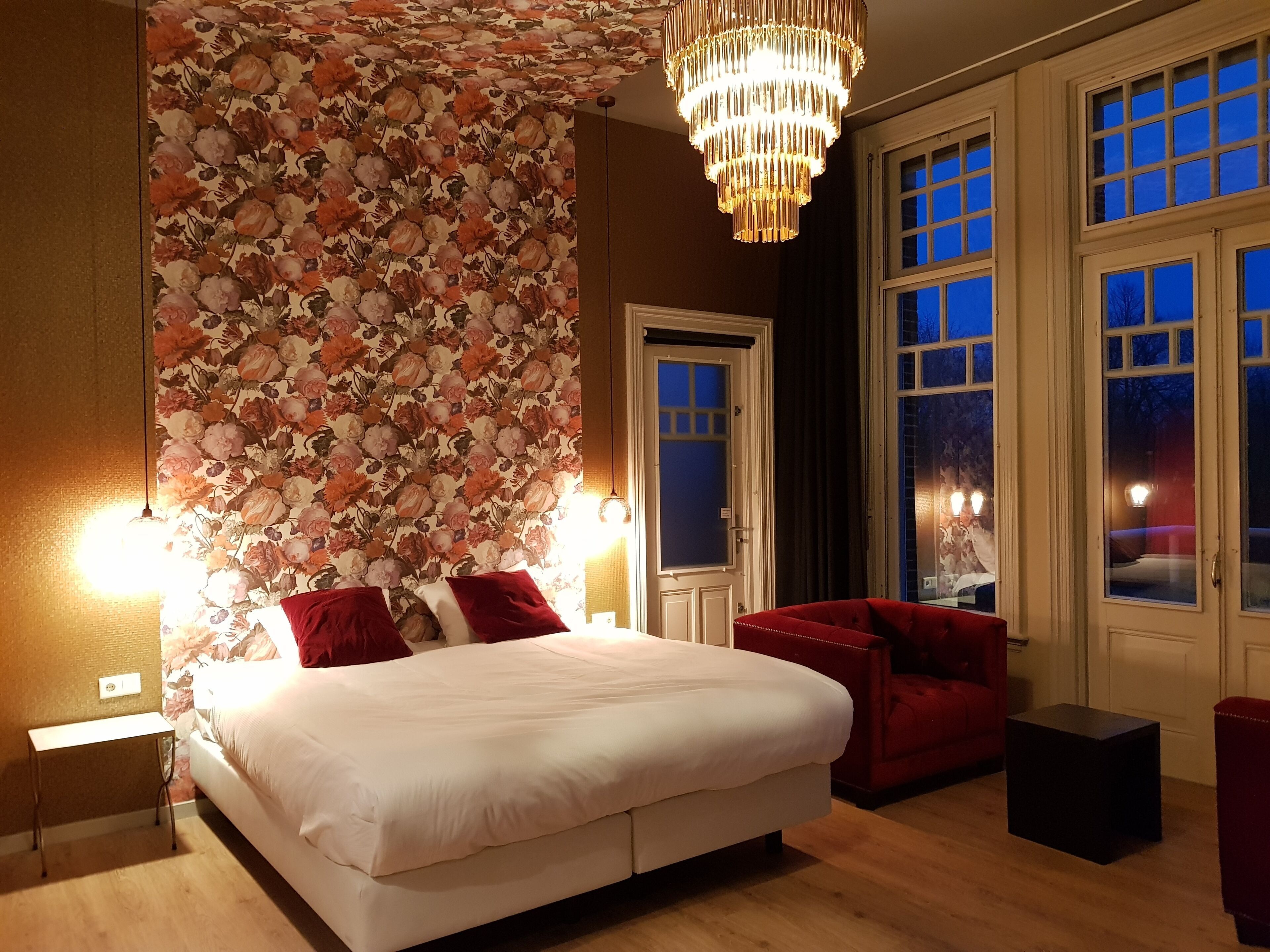 Ropa de cama de alta calidad y minibar 