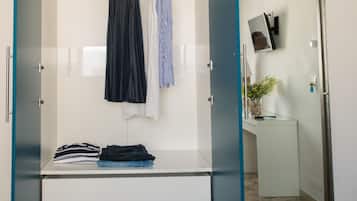Suite, 1 habitación (Mare) | Ropa de cama de alta calidad, escritorio, tabla de planchar con plancha