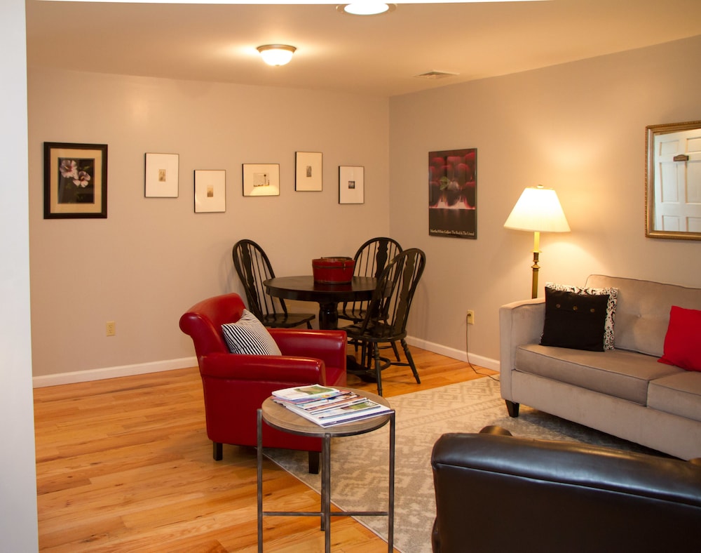 The Inn at Pine Plains by null