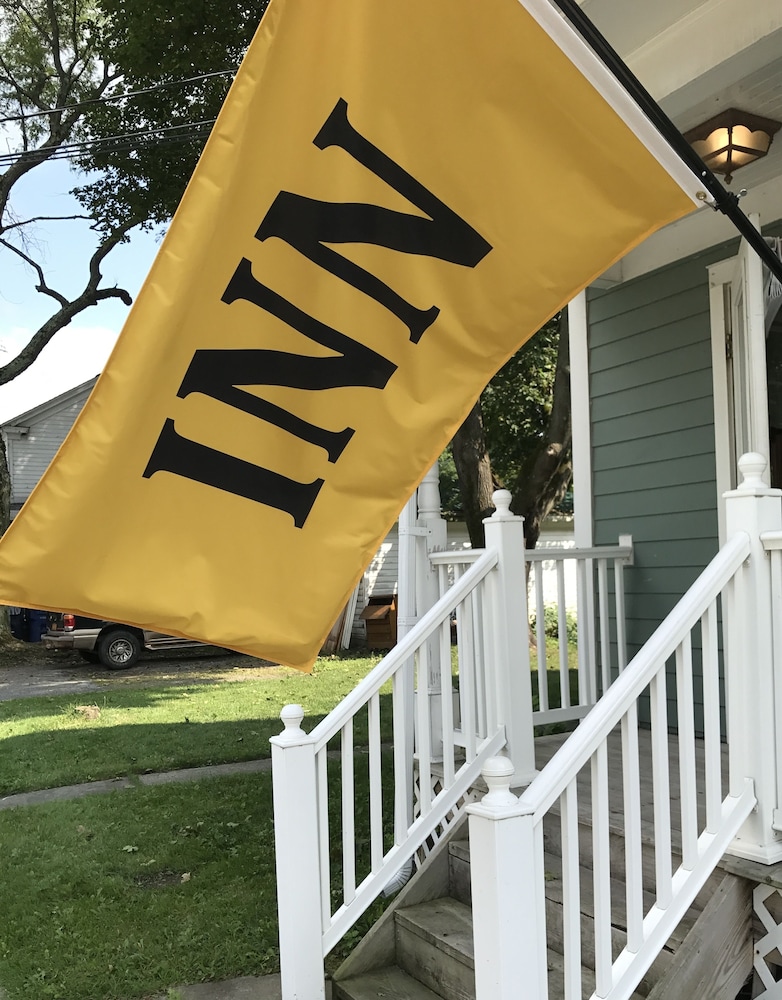 The Inn at Pine Plains by null