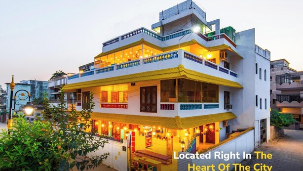 Unclassified image, 1 of 11, button - goSTOPS Lite Varanasi (Varanasi)