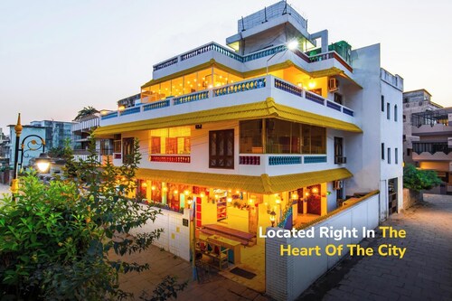 goSTOPS Lite Varanasi