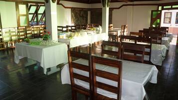 Petit déjeuner buffet compris tous les jours