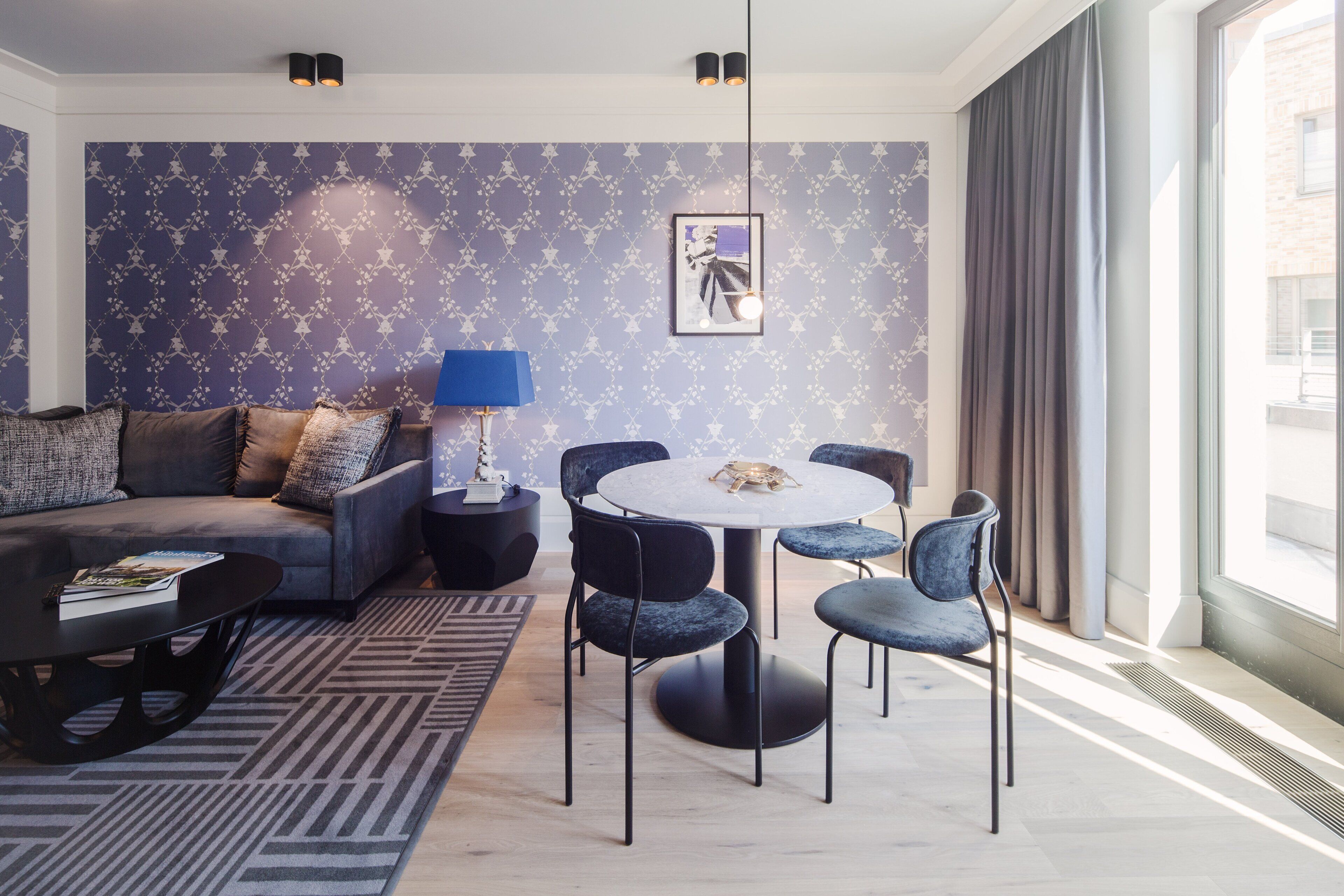 Hochwertige Bettwaren, Daunenbettdecken, kostenlose Minibar, Zimmersafe