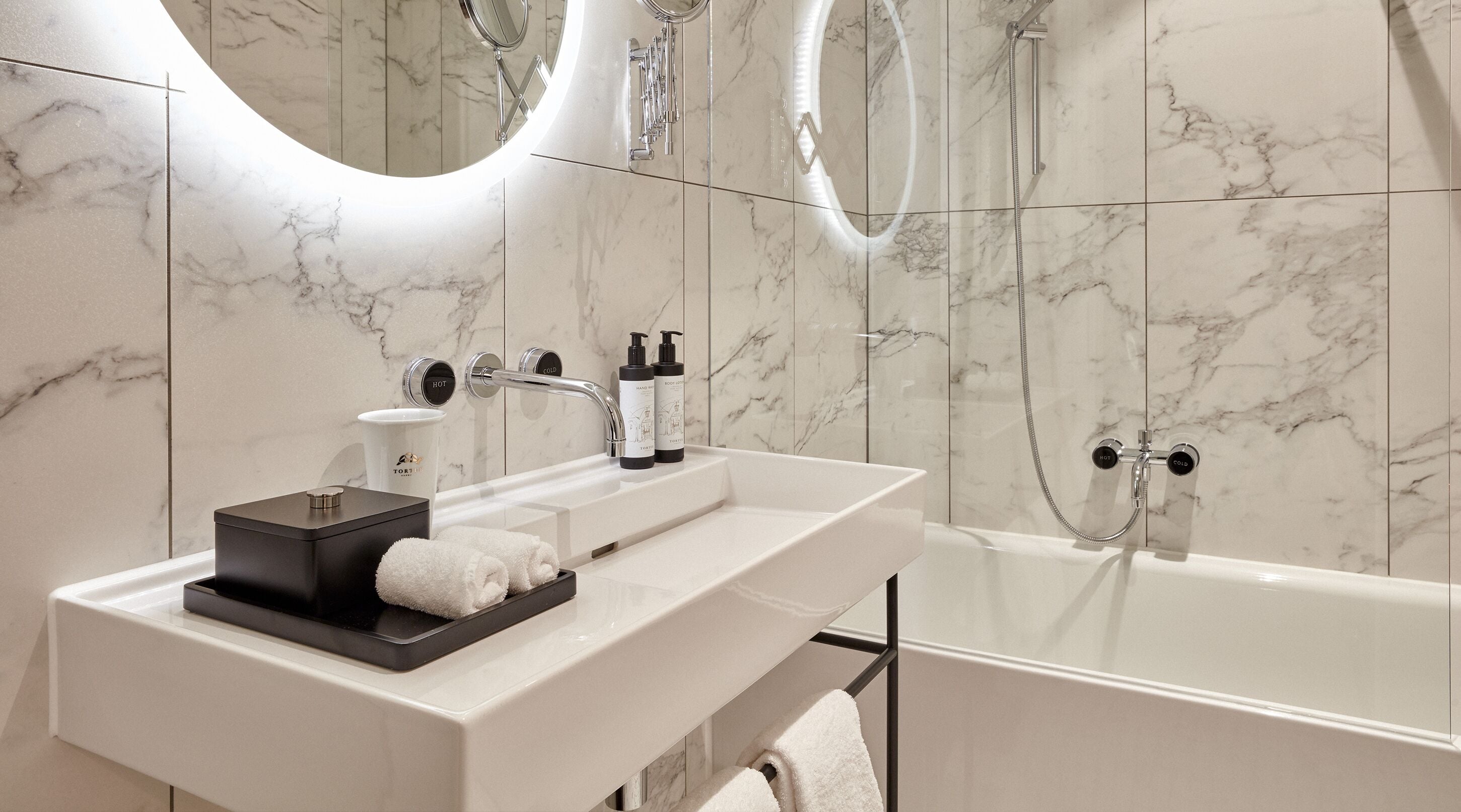 deep-soaking bathtub