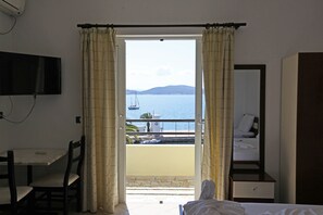Hypo-allergenic bedding, free WiFi, bed sheets - Hotel Real (Sarandë)