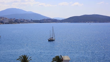 Habitación triple, vista al mar | Vista desde la habitación