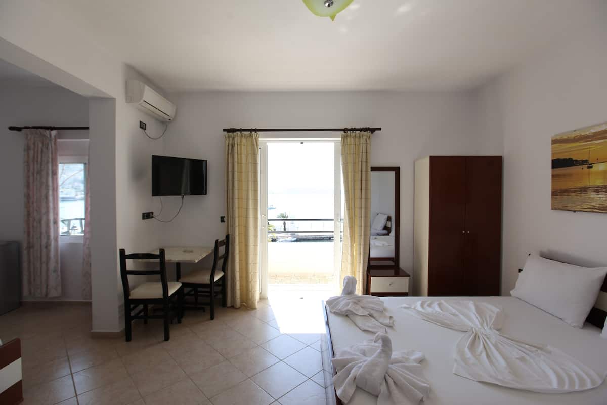Tweepersoonskamer, balkon | Hypoallergeen beddengoed, gratis wifi, beddengoed