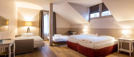 Familienzimmer | 1 Schlafzimmer, Allergikerbettwaren, schallisolierte Zimmer