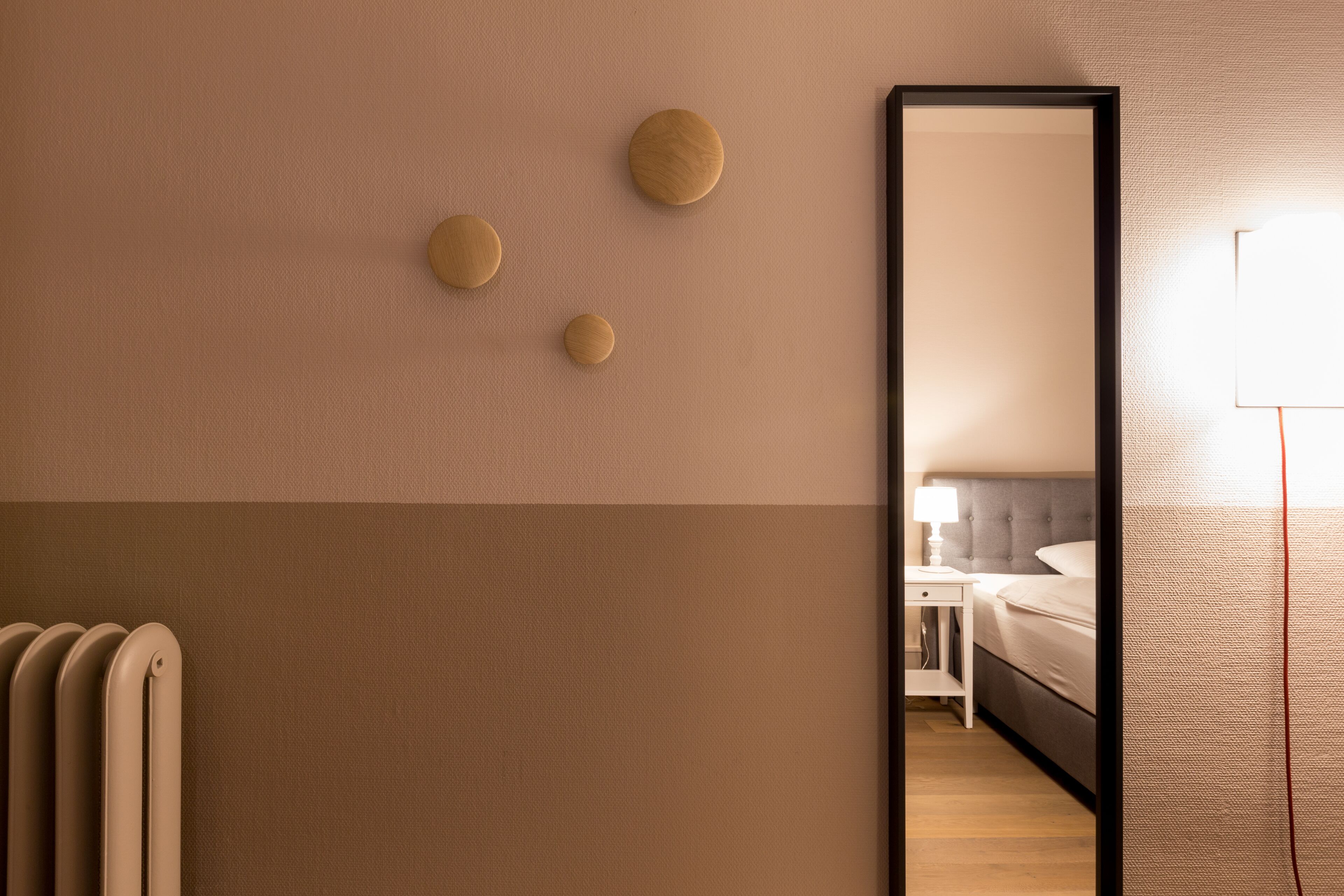 hypo-allergenic bedding, soundproofing, free wifi, bed sheets