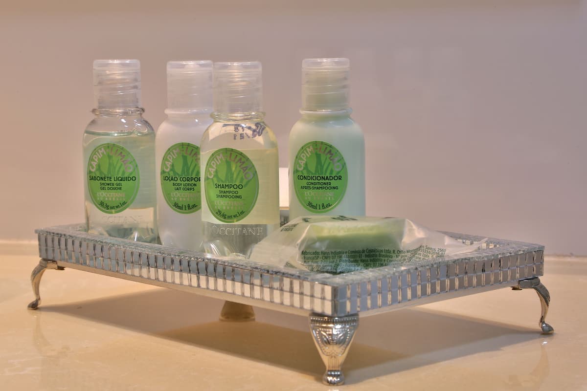 superior room | bathroom amenities | shower, free toiletries, hair dryer, towels