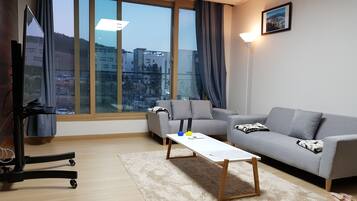 32 inci televisyen LED dengan digital, TV, Netflix