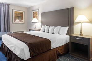 Coffre-fort, bureau, fer et planche à repasser, accès au Wi-Fi (inclus)