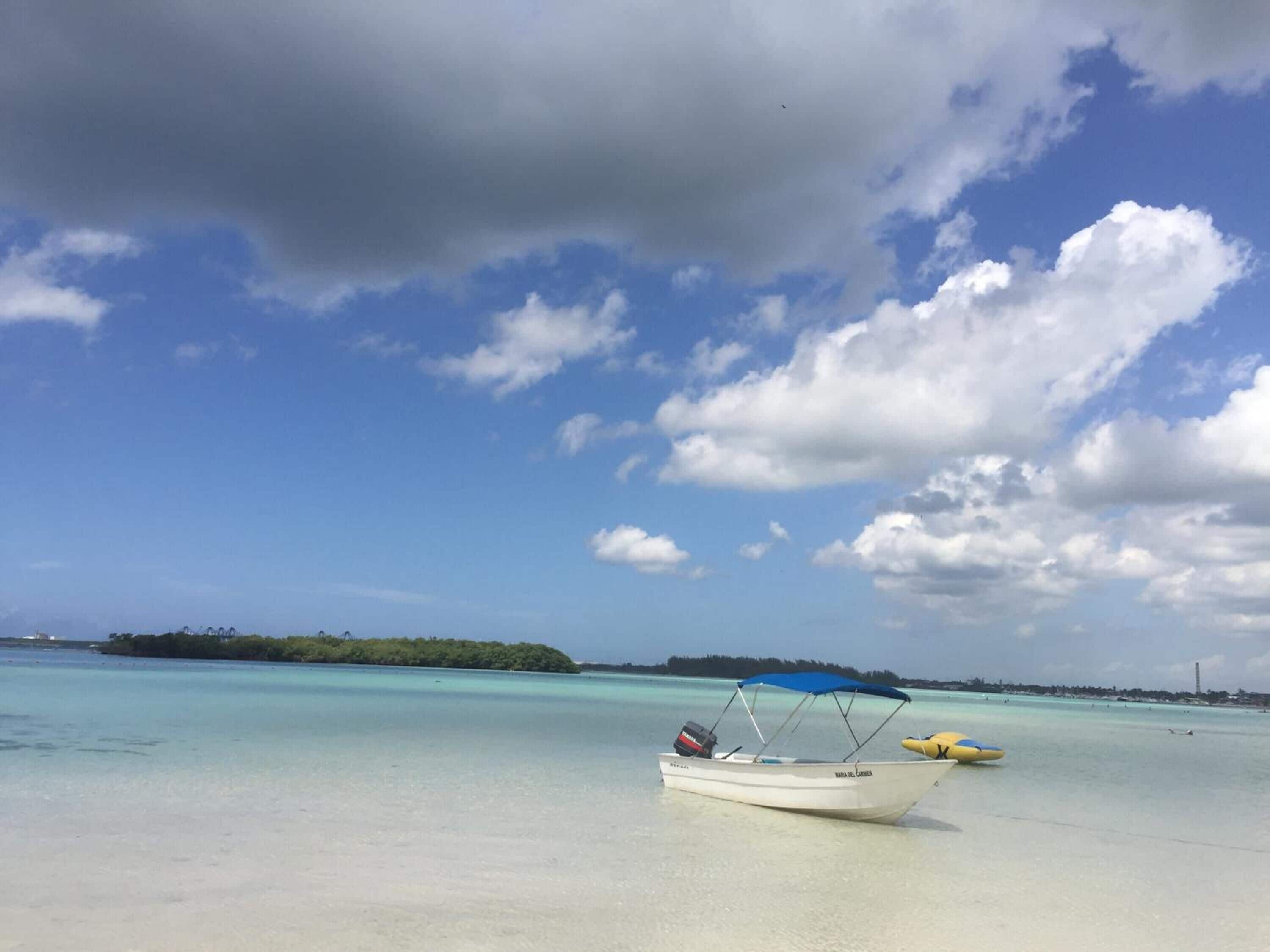 beach nearby, white sand, scuba diving