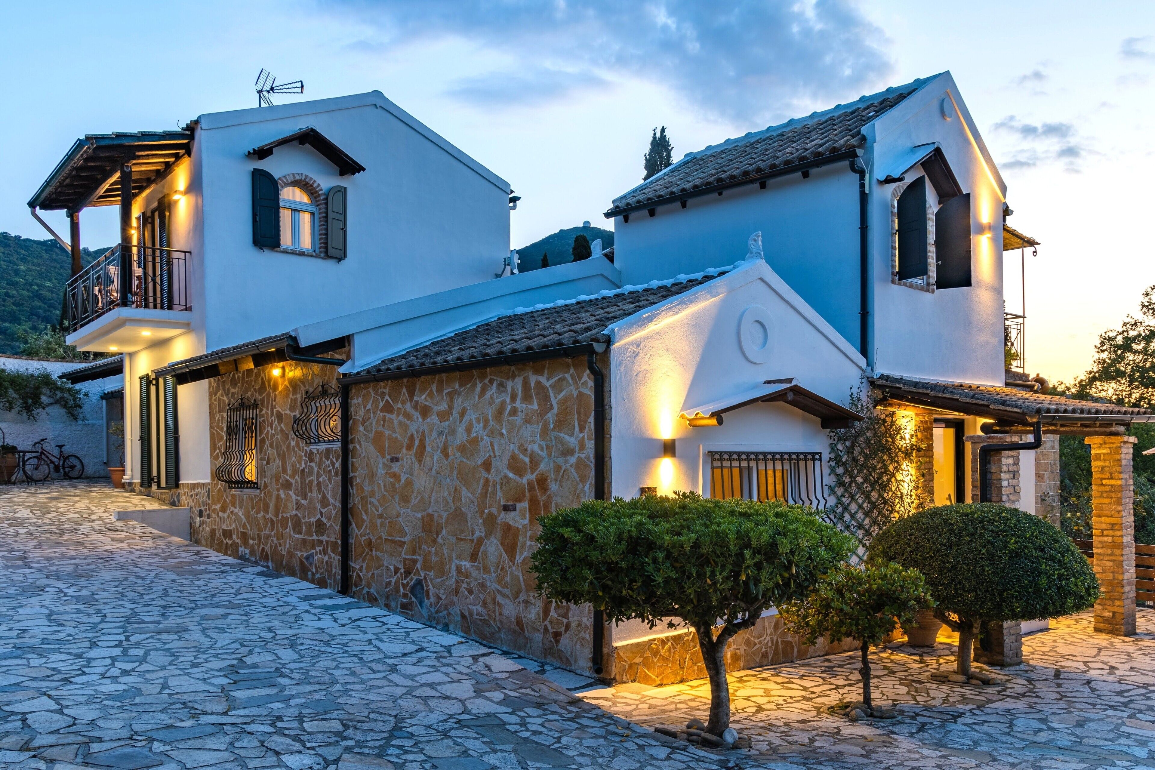 Kiến trúc tòa nhà