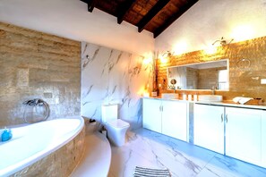 Family Villa, 4 Bedrooms, Private Pool | Bathroom