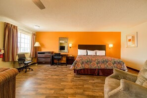 Room, Multiple Beds, Kitchenette