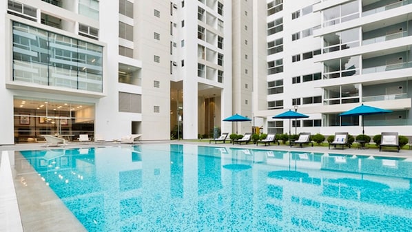 Indoor pool, outdoor pool